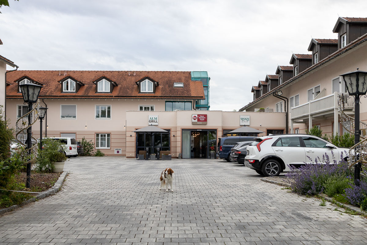 Vooraanzicht hotel