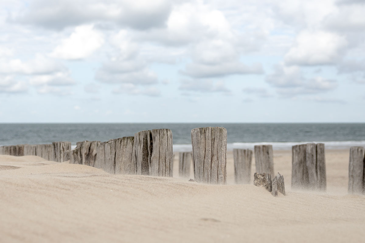 Let op bij veel wind dat je gezandstraald kan worden
