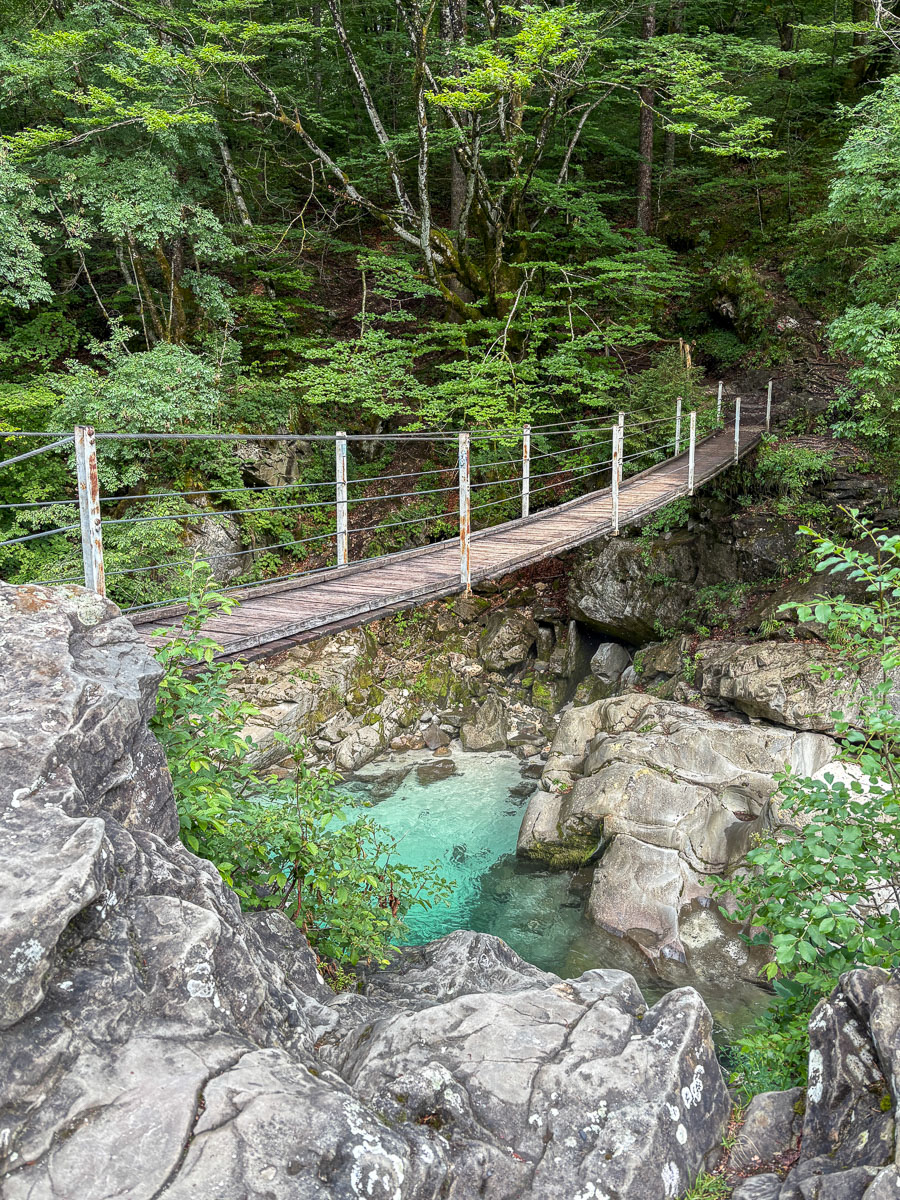 Hangbrug over de Soca rivier