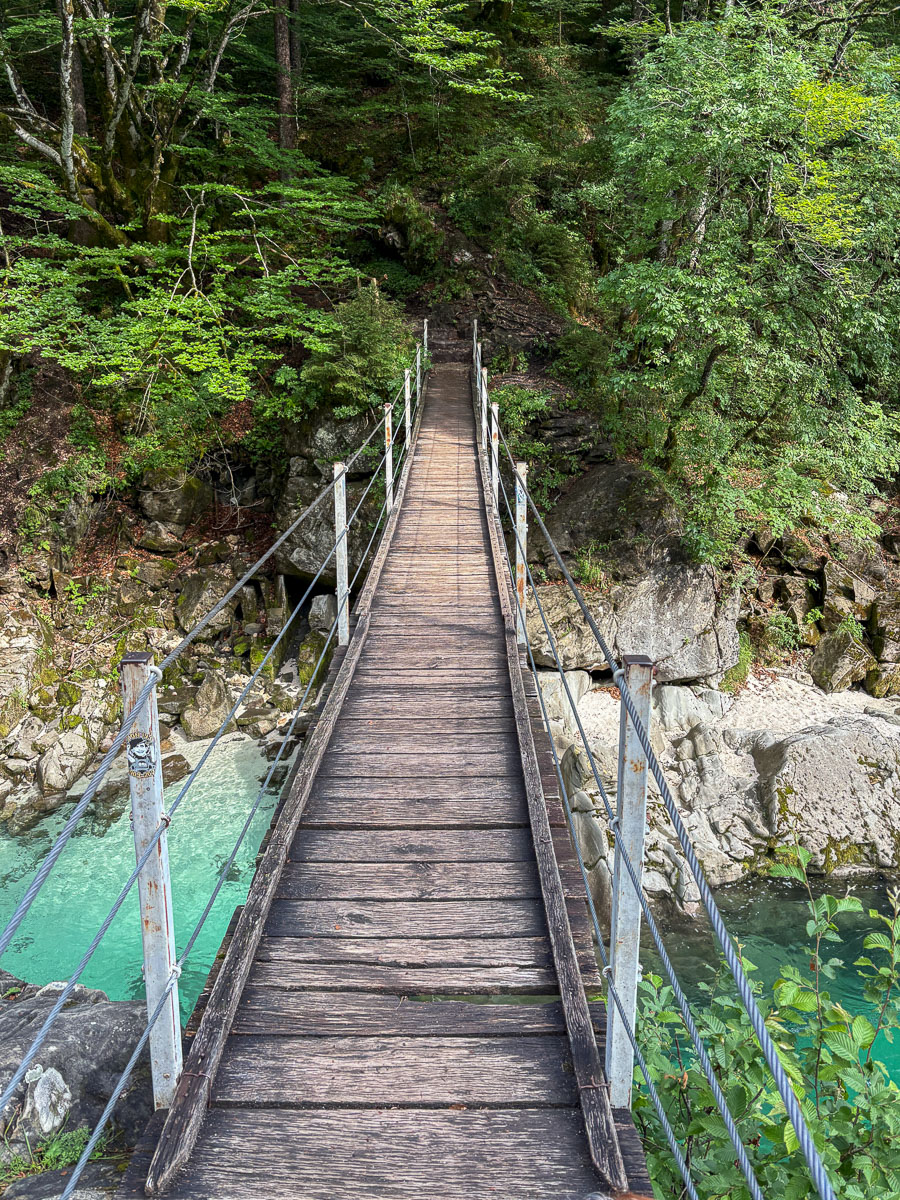 Hangbrug over de Soca rivier